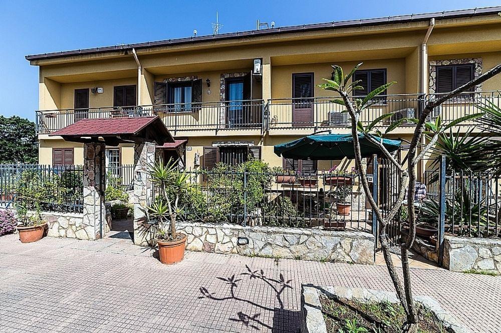 Bed And Breakfast Marina D'Aspra Bagheria Ngoại thất bức ảnh